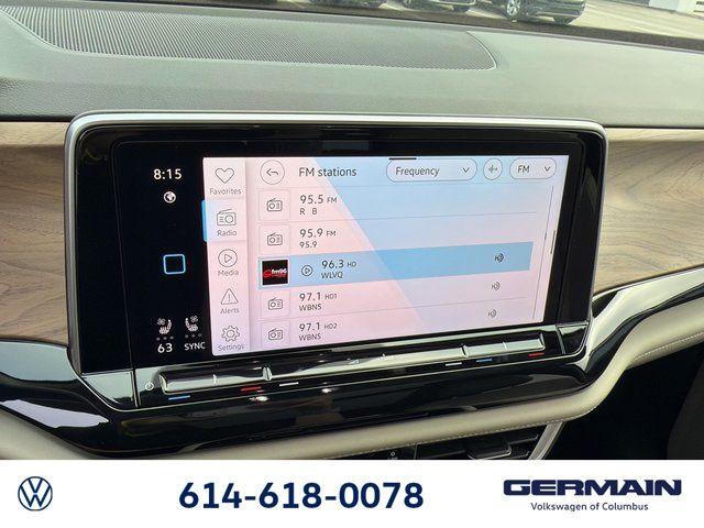 New 2026 Black Volkswagen SE w/Technology image 28
