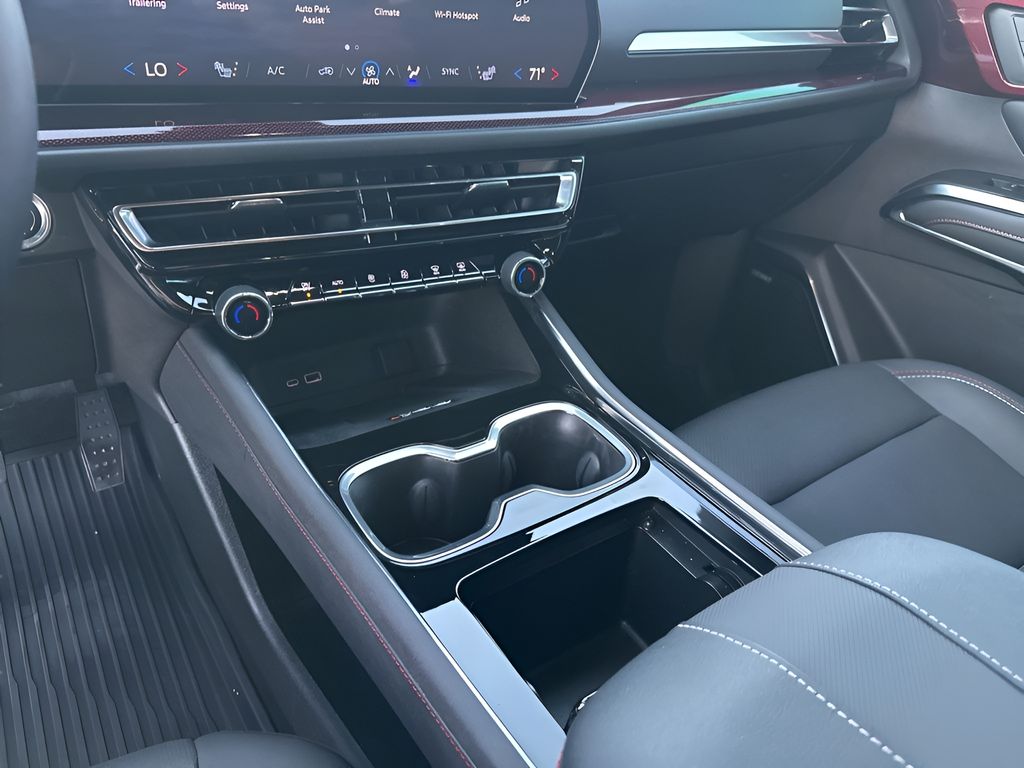 Used Car 2025 Chevrolet Traverse  Z71 For Sale Under $50,000 In Austin, Texas