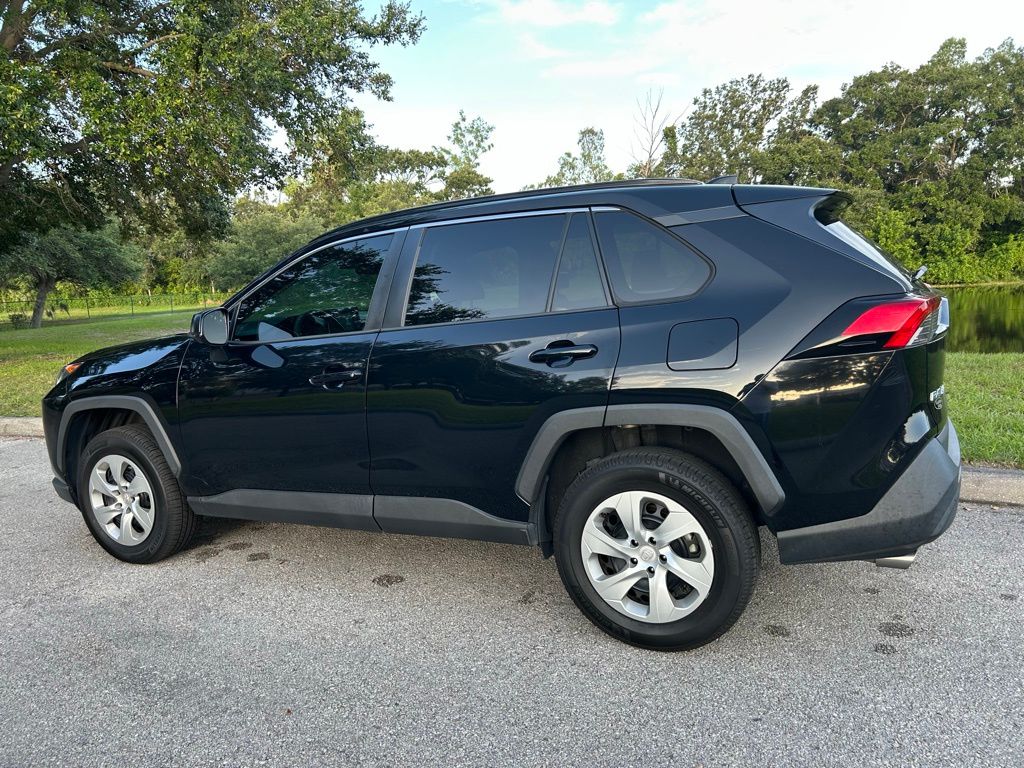2019 Toyota RAV4 LE 3