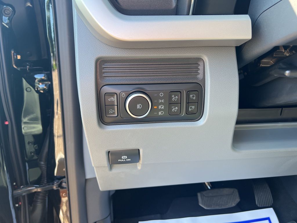 2025 Ford F-350SD