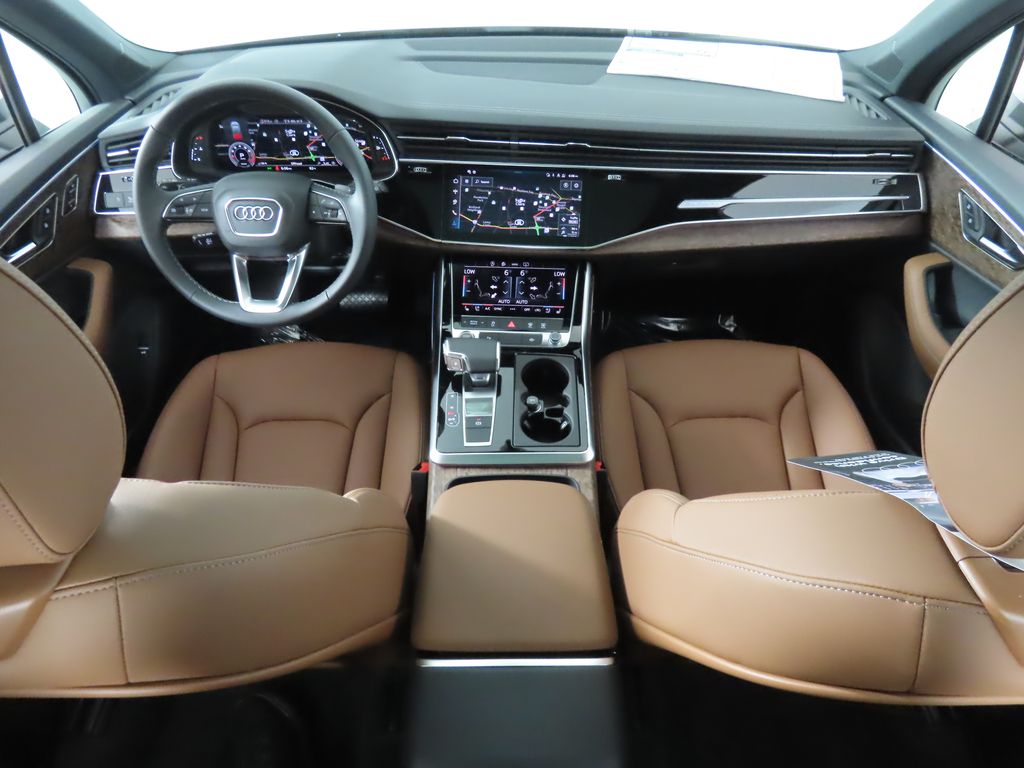 Thumbnail: 2025 Audi Q7 - 11