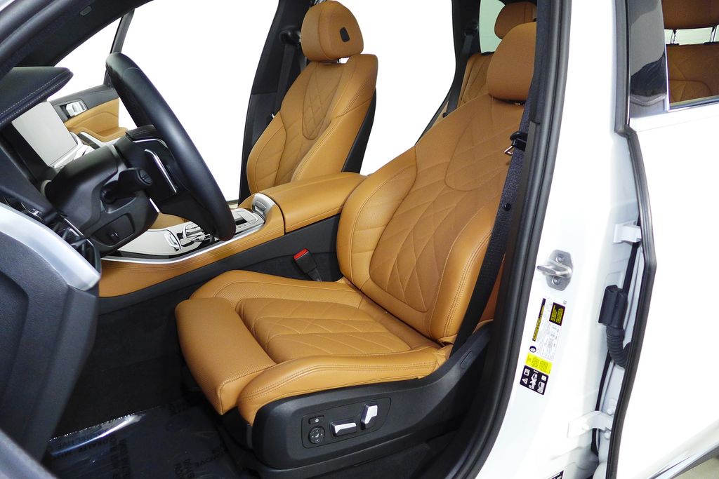 Thumbnail: 2023 BMW X5 - 22