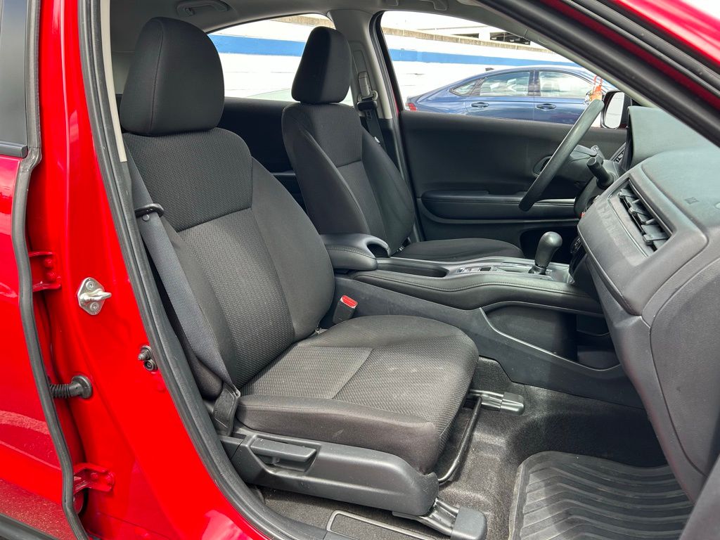 2018 Honda HR-V LX 22