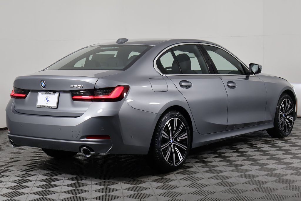 Thumbnail: 2026 BMW 3 Series - 2