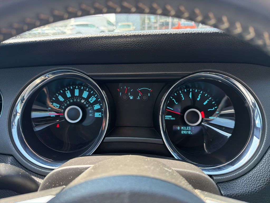 Ingot Silver 2014 Ford Mustang V6 Coupe RWD Coupe Rear-Wheel Drive 6-Speed Automatic