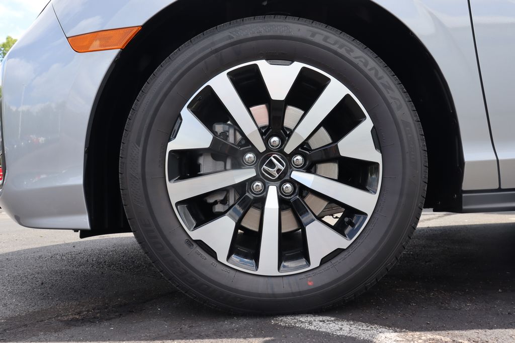 Thumbnail: 2026 Honda Odyssey - 10