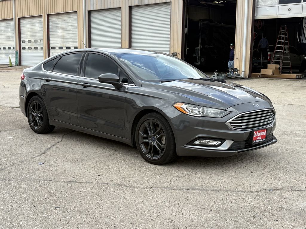 2018 Ford Fusion SE Gray at Community Honda
