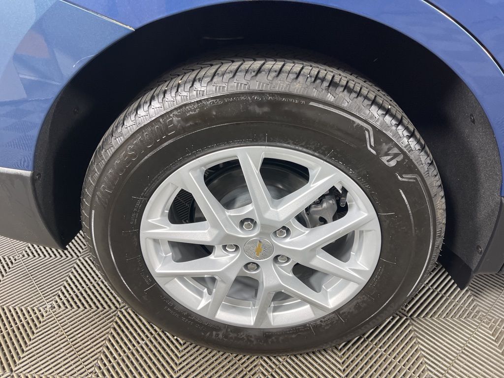 Thumbnail: 2024 Chevrolet Equinox - 13