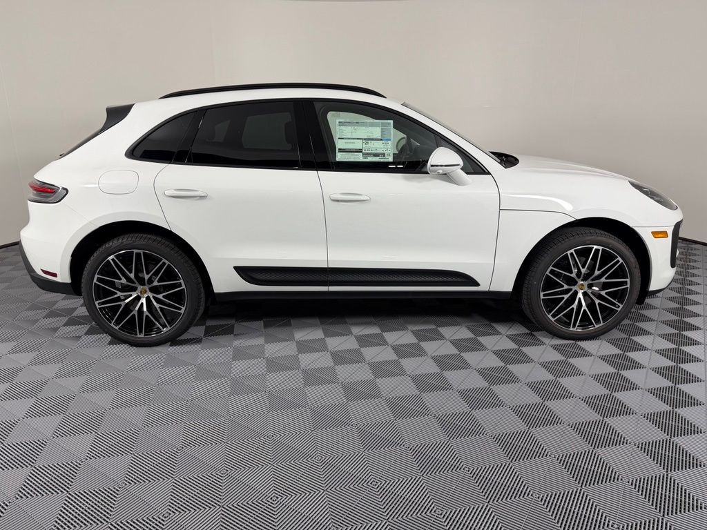 Thumbnail: 2026 Porsche Macan - 11