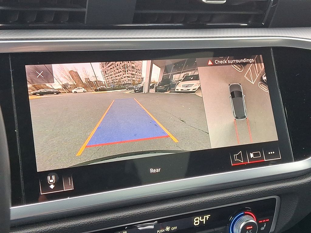 Thumbnail: 2020 Audi Q3 - 18