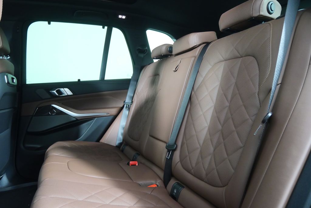 Thumbnail: 2026 BMW X5 - 14