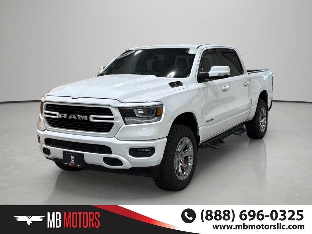 Bright White Clearcoat 2019 RAM 1500 Pickup Truck Four-Wheel Drive 8-Speed Automatic