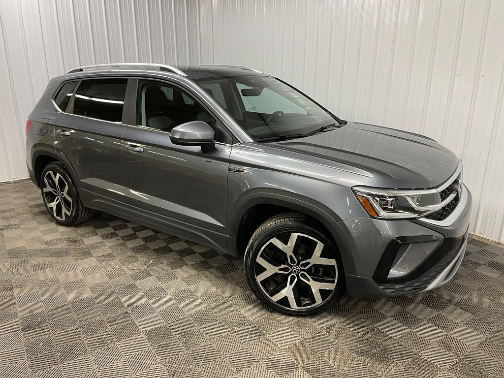 2022 Volkswagen Taos SEL 4Motion