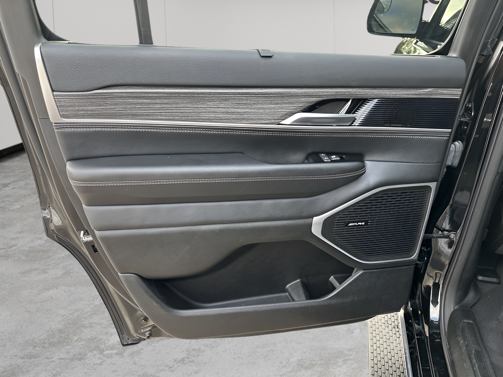 Used Car 2024 Jeep Wagoneer  Series Ii For Sale Under $50,000 In Austin, Texas