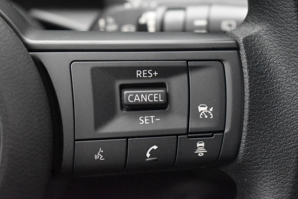 Thumbnail: 2026 Nissan Kicks - 16