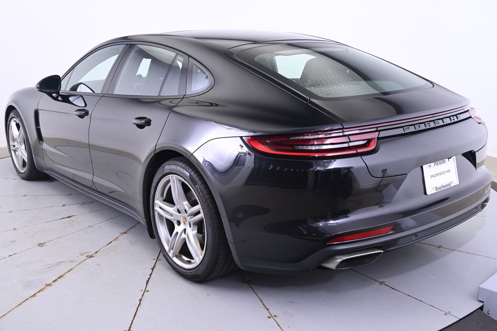 Thumbnail: 2018 Porsche Panamera - 3