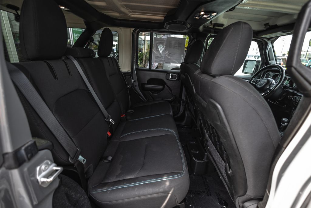 2023 Jeep Wrangler Rubicon 4xe thumbnail 31