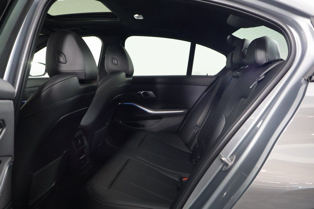 Thumbnail: 2023 BMW 3 Series - 11