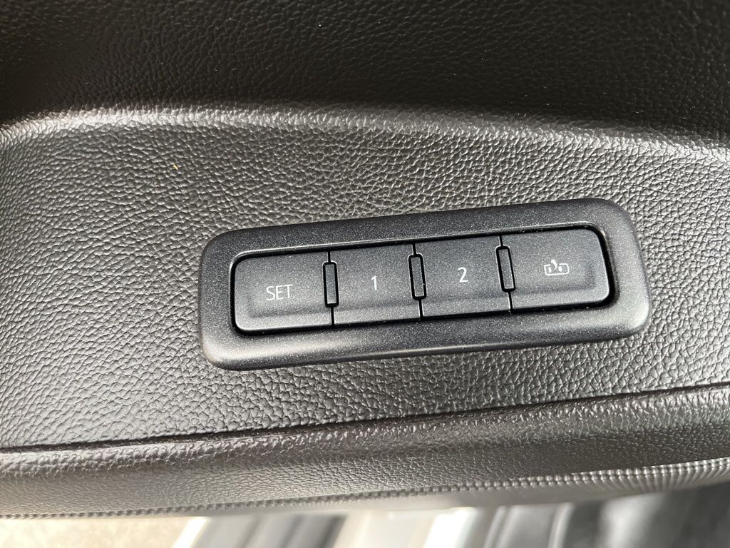 Thumbnail: 2020 GMC Yukon - 11