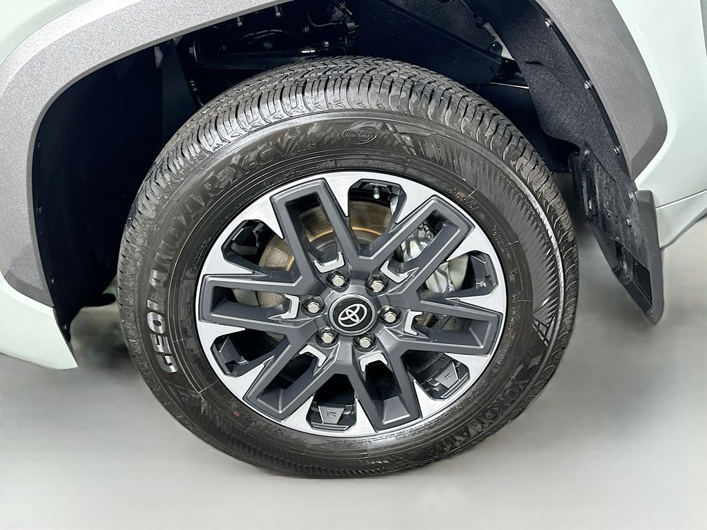 Thumbnail: 2026 Toyota Tundra - 31