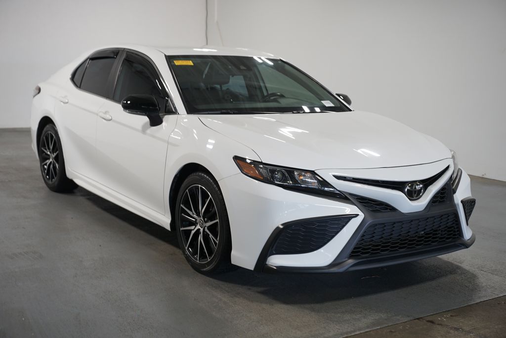 Thumbnail: 2022 Toyota Camry - 3