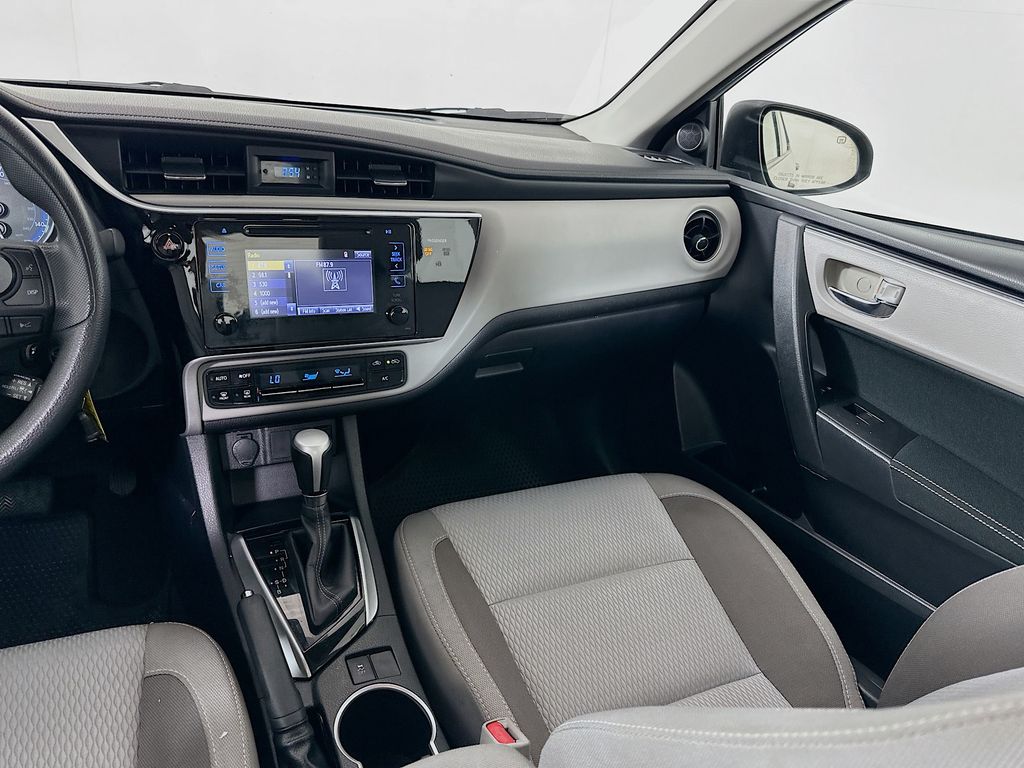 Thumbnail: 2017 Toyota Corolla - 21