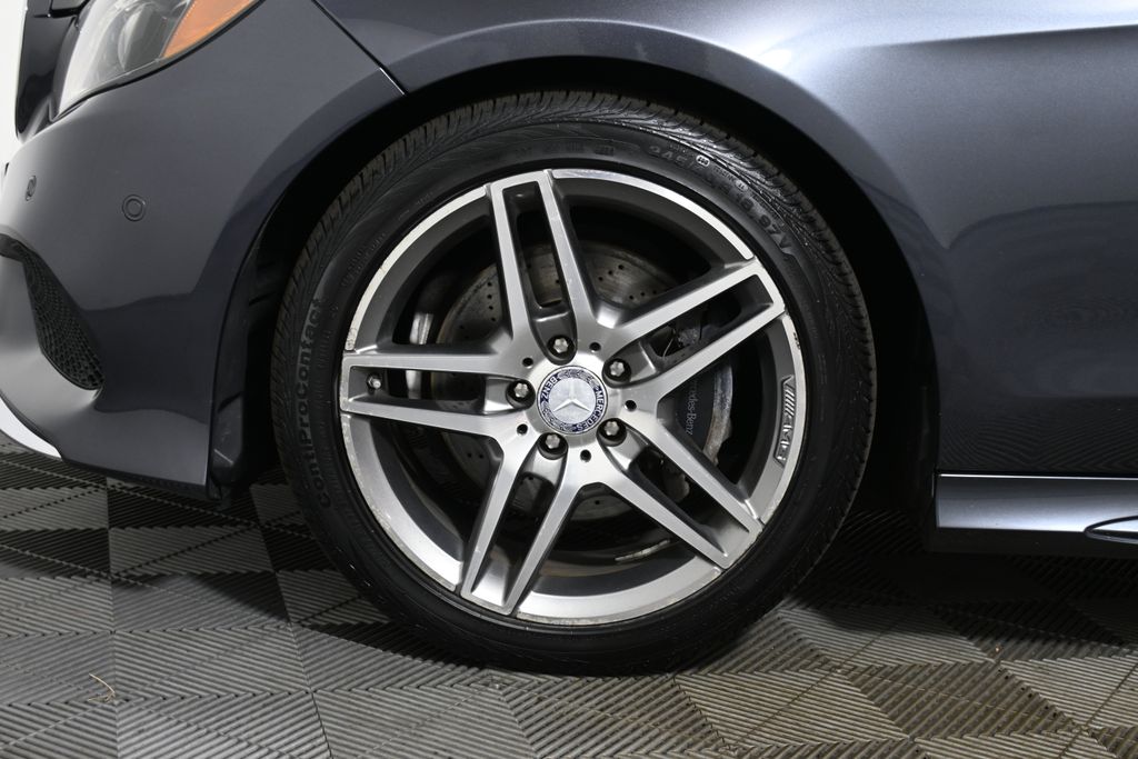 Thumbnail: 2016 Mercedes-Benz E-Class - 11