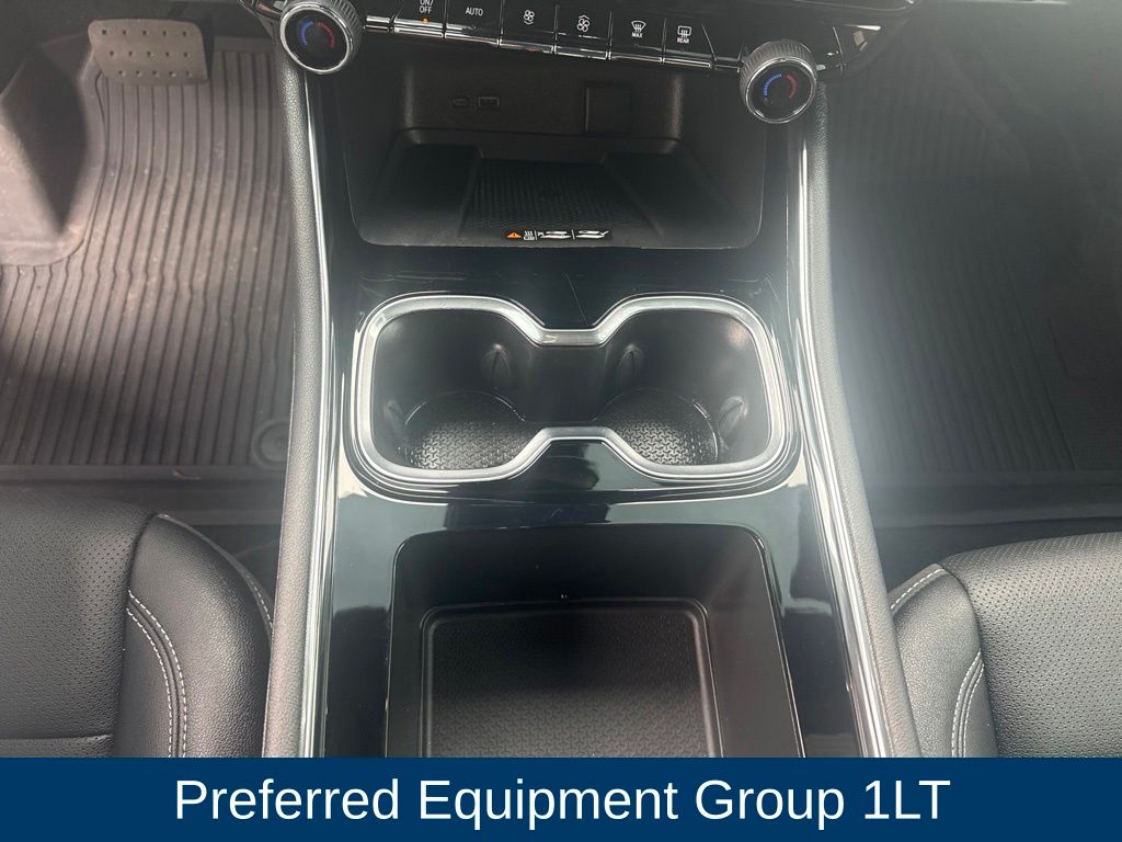 2026 Chevrolet Traverse FWD LT