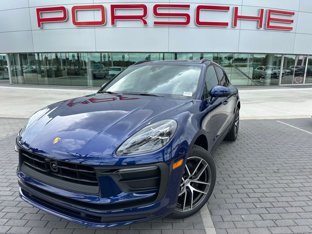 2025 Porsche Macan  -
                Davie, FL