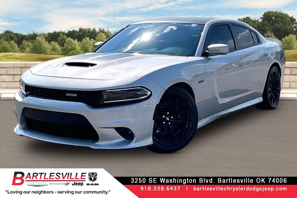 Triple Nickel Clearcoat 2022 Dodge Charger Sedan Rear-Wheel Drive 8-Speed Automatic