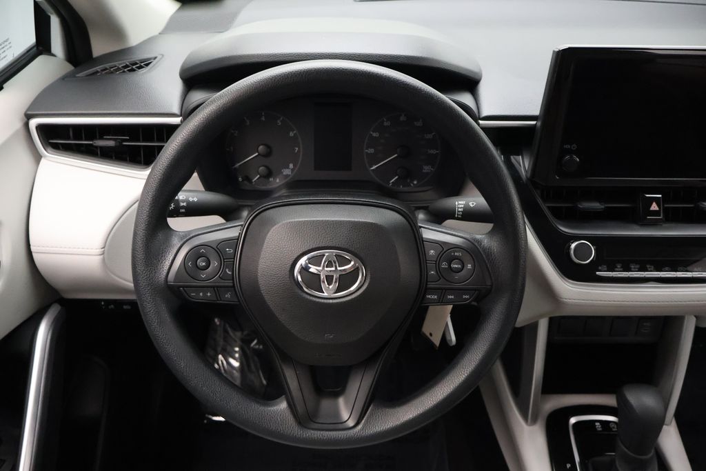 Thumbnail: 2023 Toyota Corolla Cross - 23