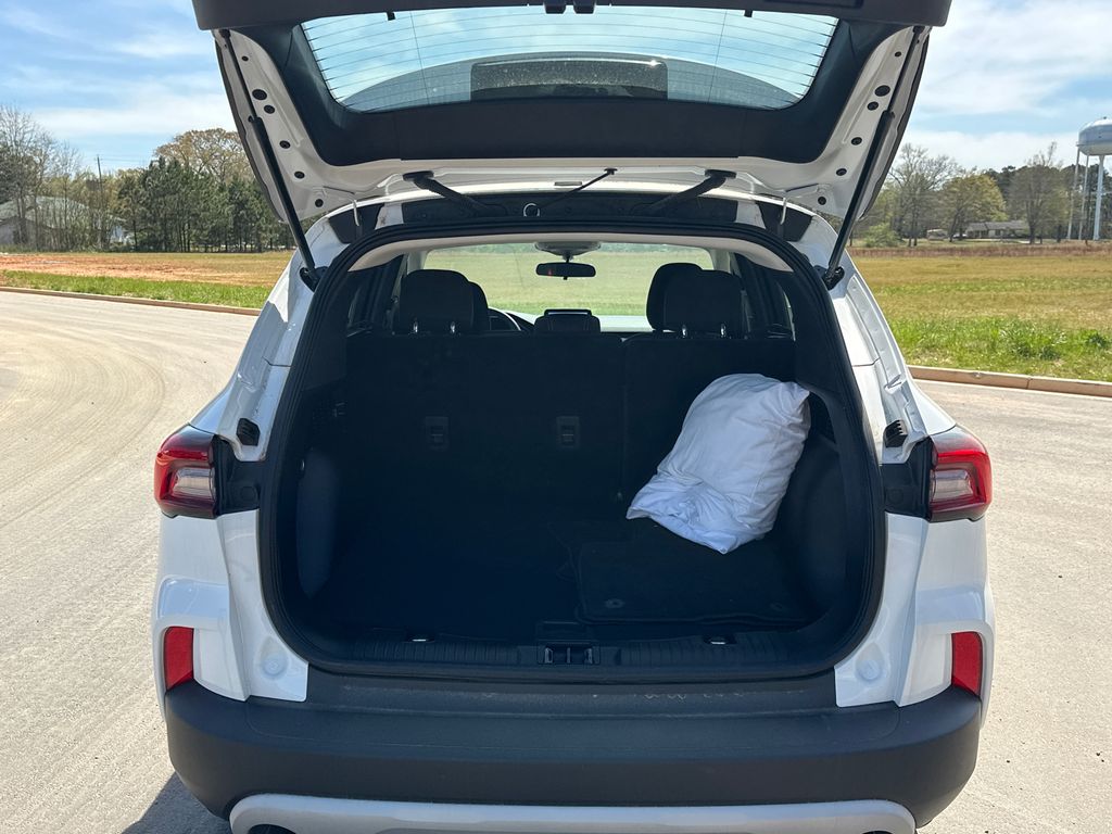 Used 2023 White Ford Base image 18