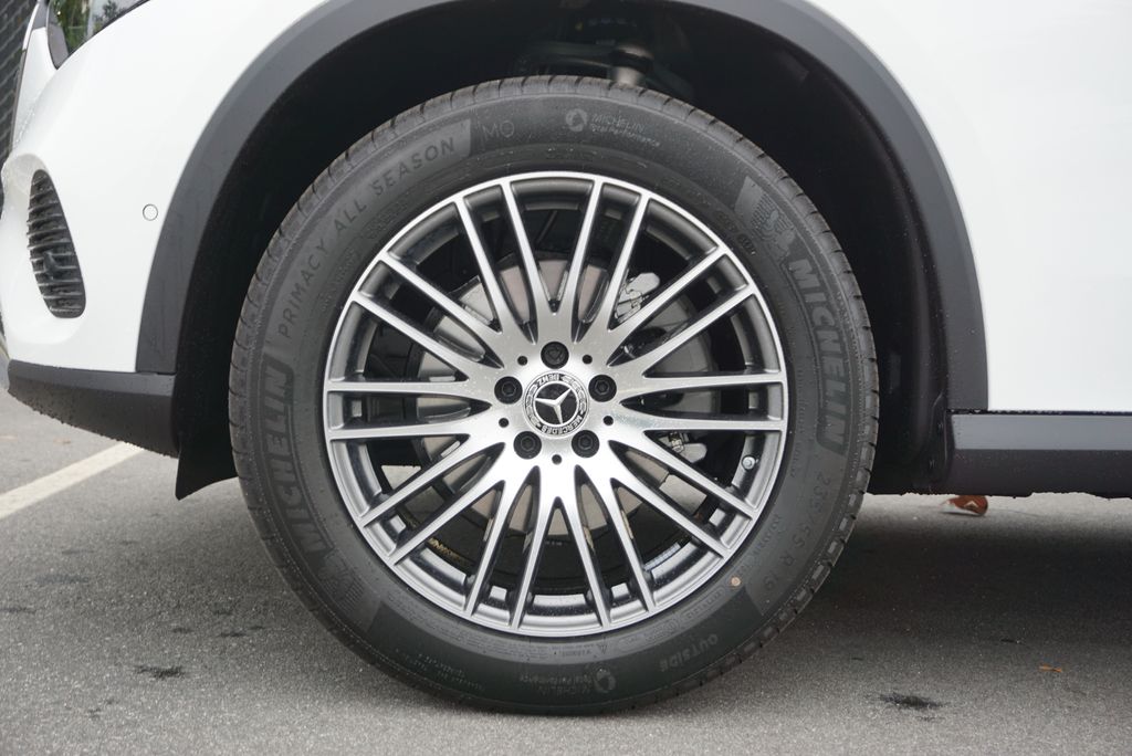 Thumbnail: 2026 Mercedes-Benz GLC - 19