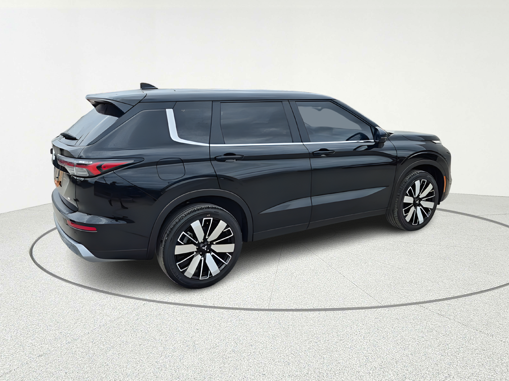 2026 Mitsubishi Outlander SE - 6