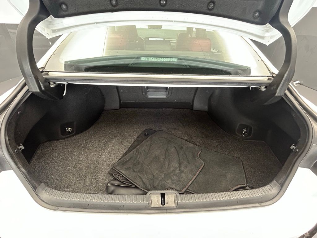 Used 2023 White Lexus 300h image 33