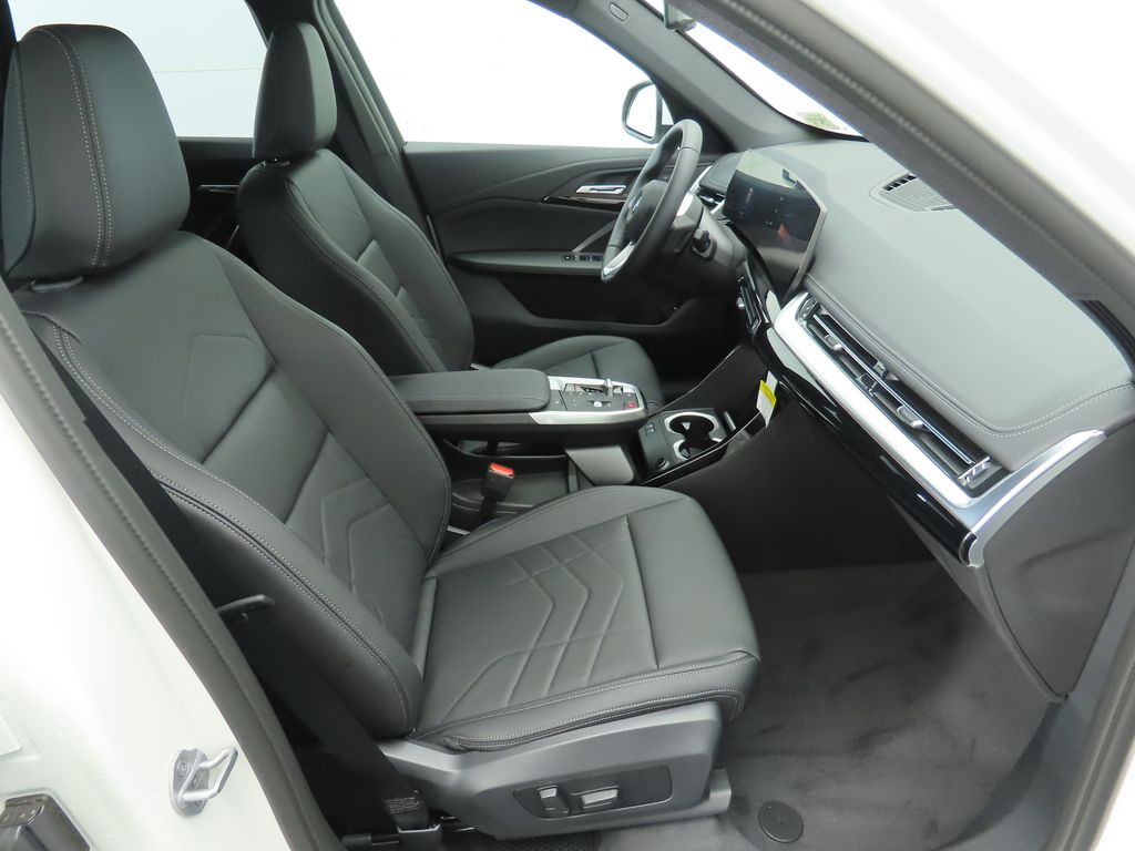 Thumbnail: 2025 BMW X1 - 21