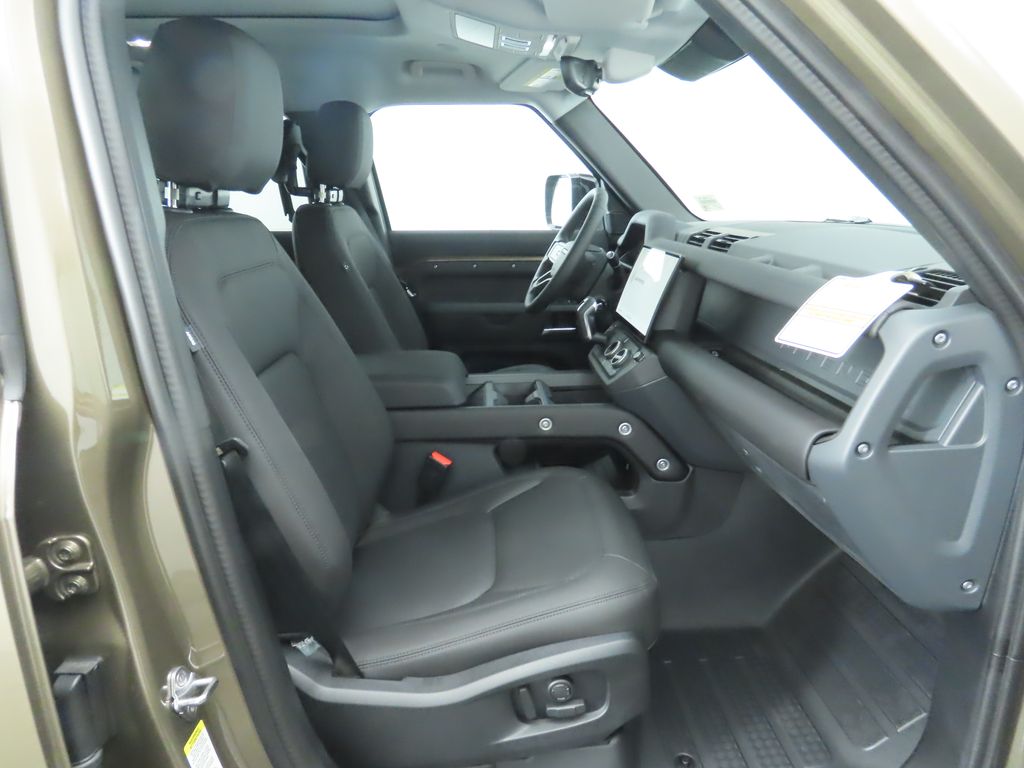 Thumbnail: 2026 Land Rover Defender - 22