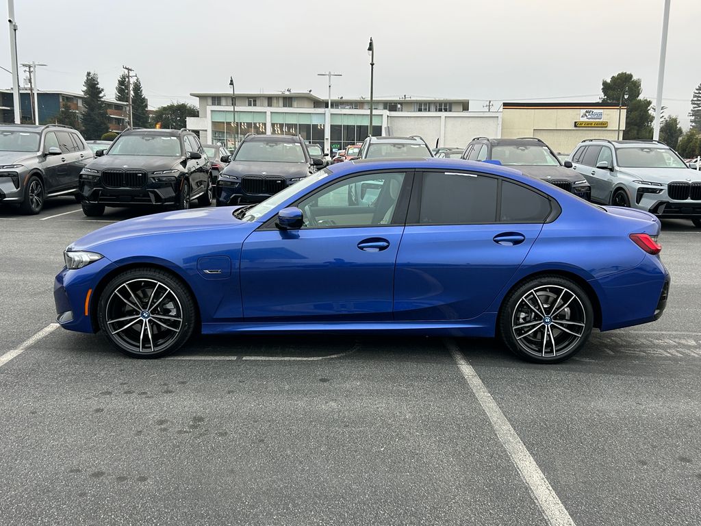 Thumbnail: 2023 BMW 3 Series - 2