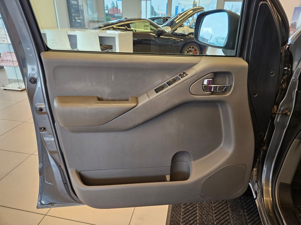 2005 Nissan Frontier SE