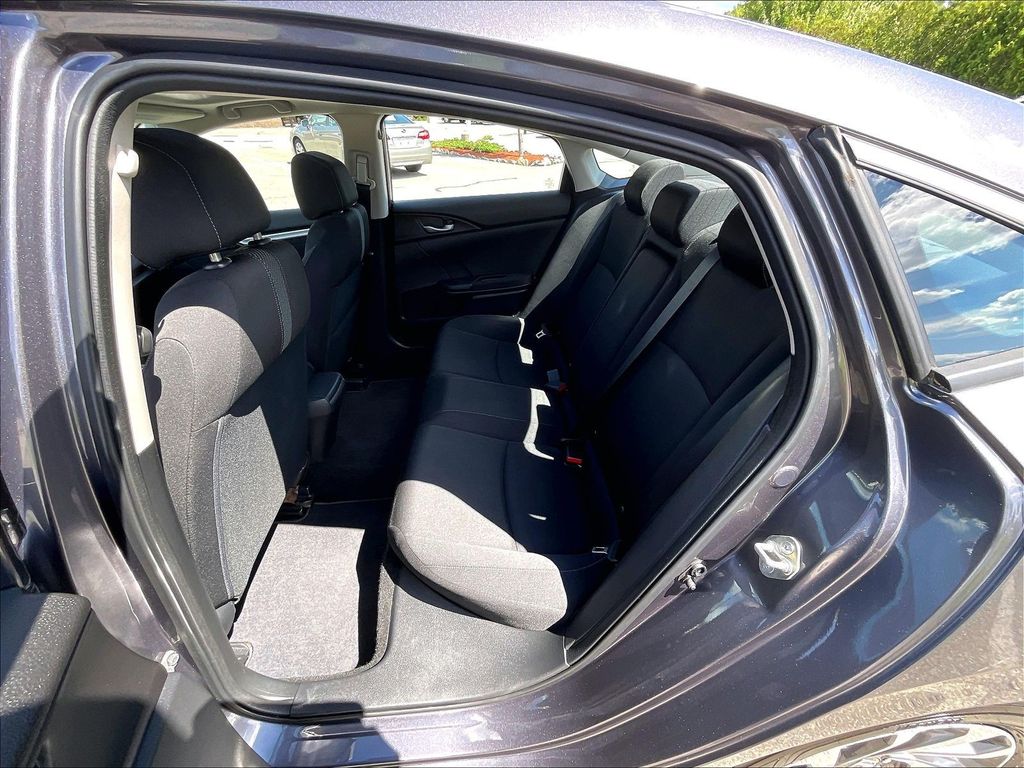 2016 Honda Civic — photo 15