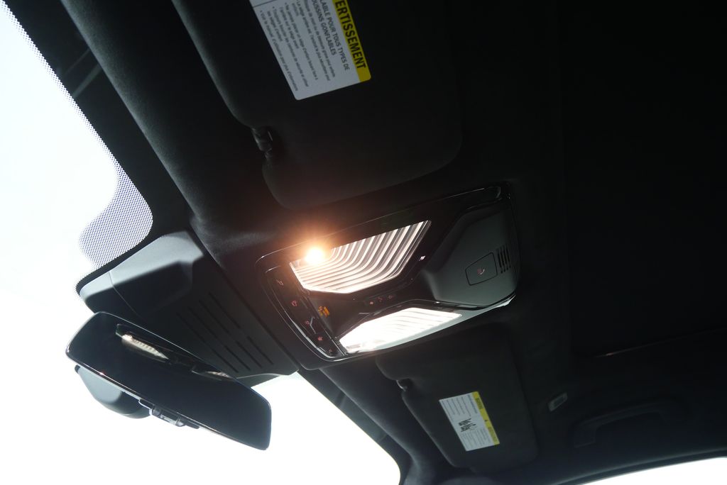 Thumbnail: 2026 BMW X7 - 22