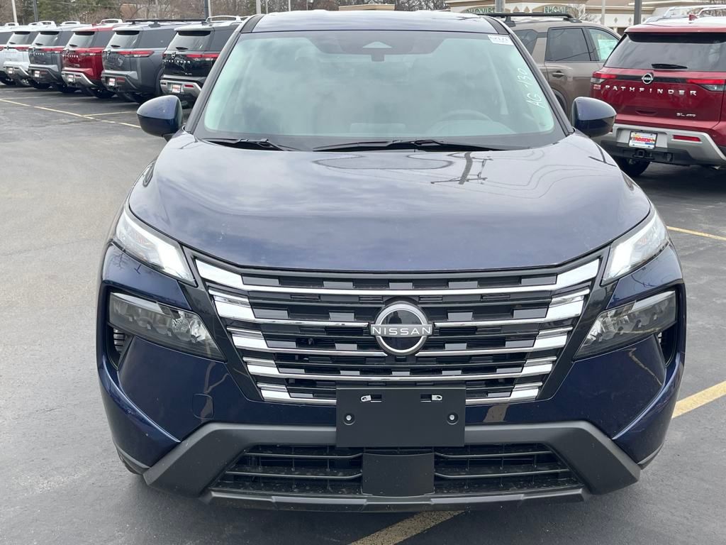2025 Nissan Rogue SV photo