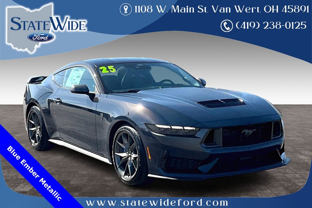2025 Ford Mustang Dark Horse Fastback RWD