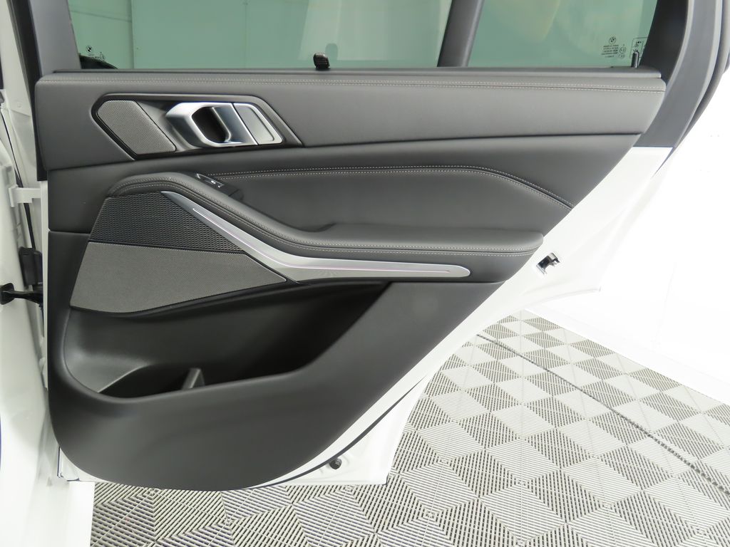 Thumbnail: 2023 BMW X5 - 28