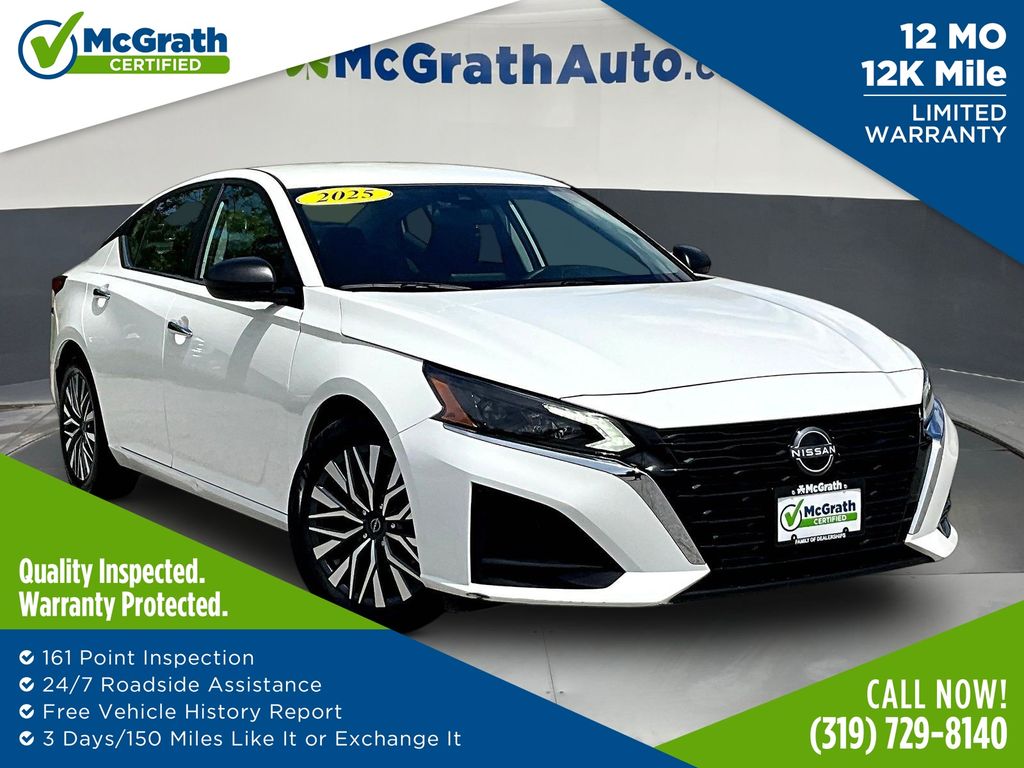Glacier White 2025 Nissan Altima Sedan Front-Wheel Drive Continuously Variable Transmission