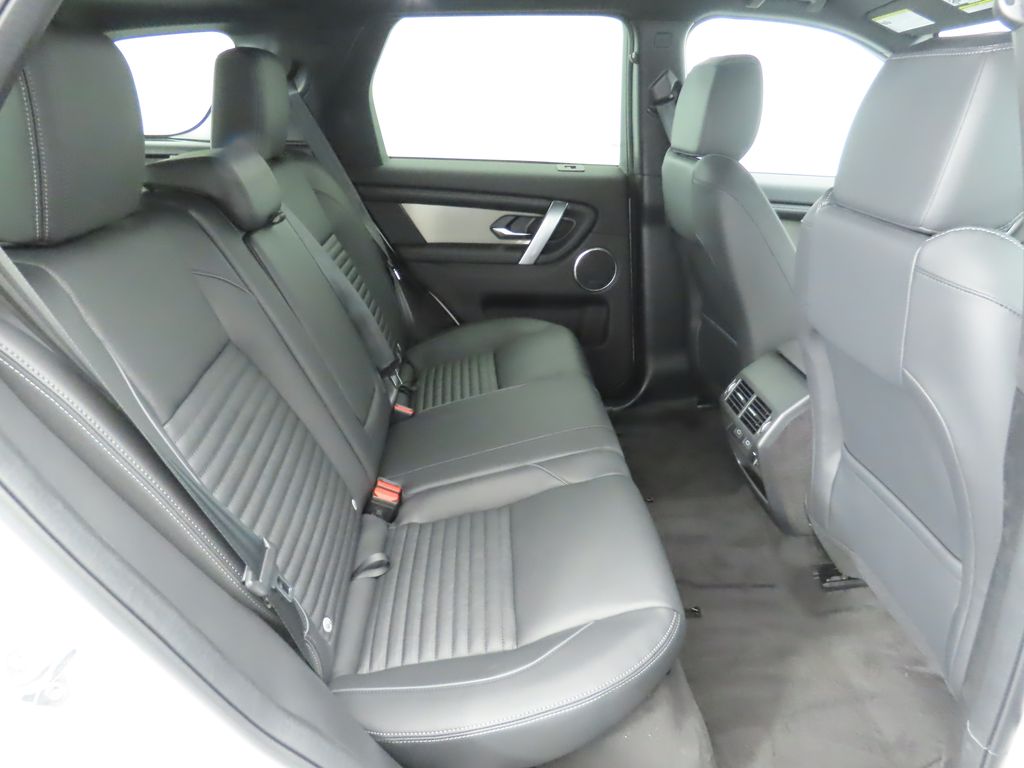 2024 Land Rover Discovery Sport SE 22