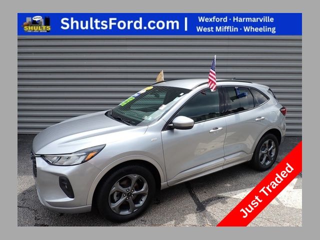 Silver Metallic 2023 Ford Escape SUV / Crossover All-Wheel Drive 8-Speed Automatic
