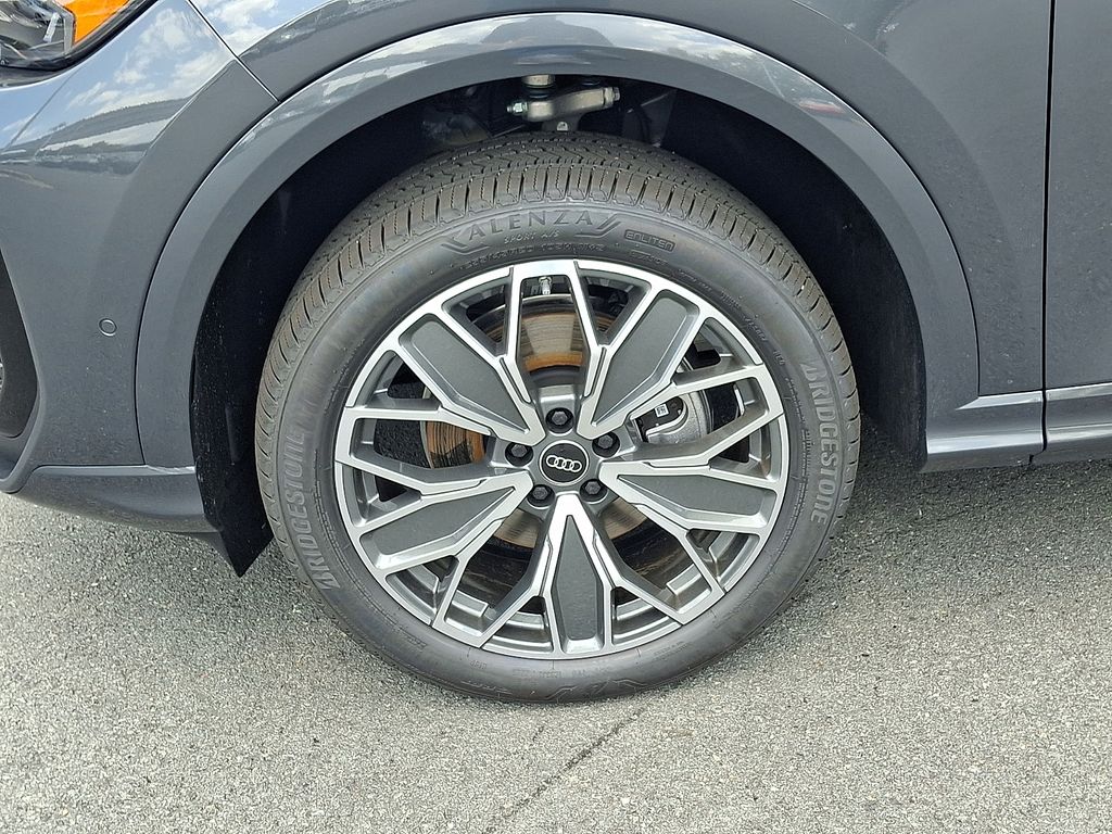Thumbnail: 2026 Audi Q5 - 5