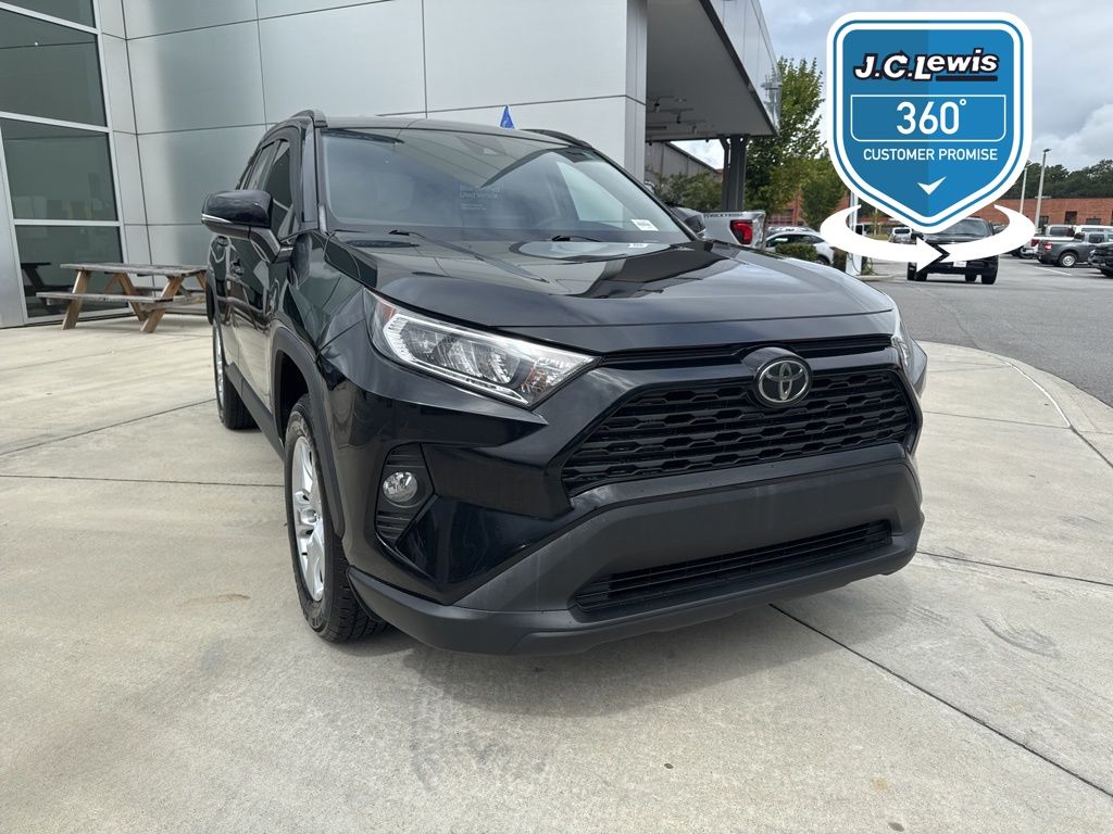 2020 Toyota RAV4 XLE