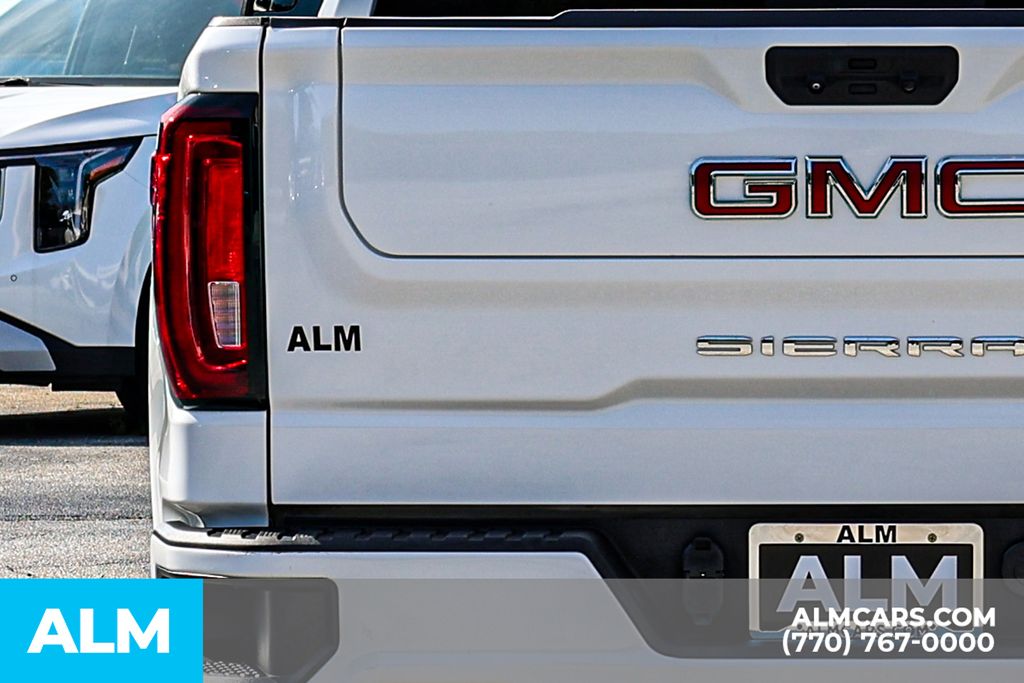 Used 2022 White GMC AT4 image 12